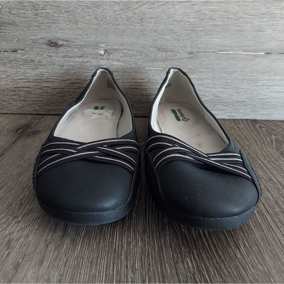 Baretraps Pralie Black Flat Slip On Shoes Size 10W - Picture 2 of 9